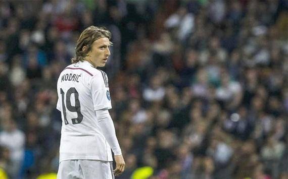 建队基石！武磊、颜骏凌等7人随海港四夺中超冠军